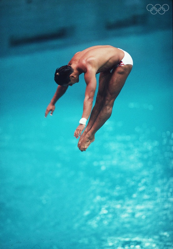 Photo:  1988 GREG LOUGANIS OF THE USA IN ACTION DURING THE SEOUL OLYMPICS IN SOUTH KOREA